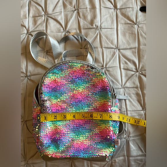 Girls rainbow sequin backpack - Picture 2 of 9